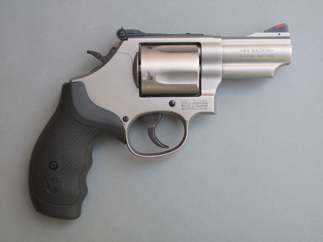 REVOLVER SMITH & WESSON MODÈLE 69 COMBAT MAGNUM CALIBRE .44 MAGNUM